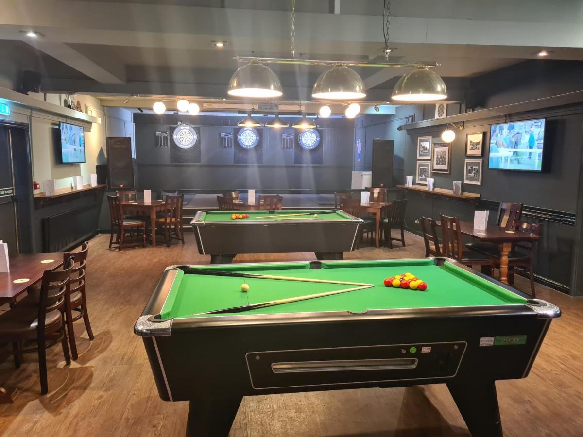 Hen House Hotel Cannock Bagian luar foto