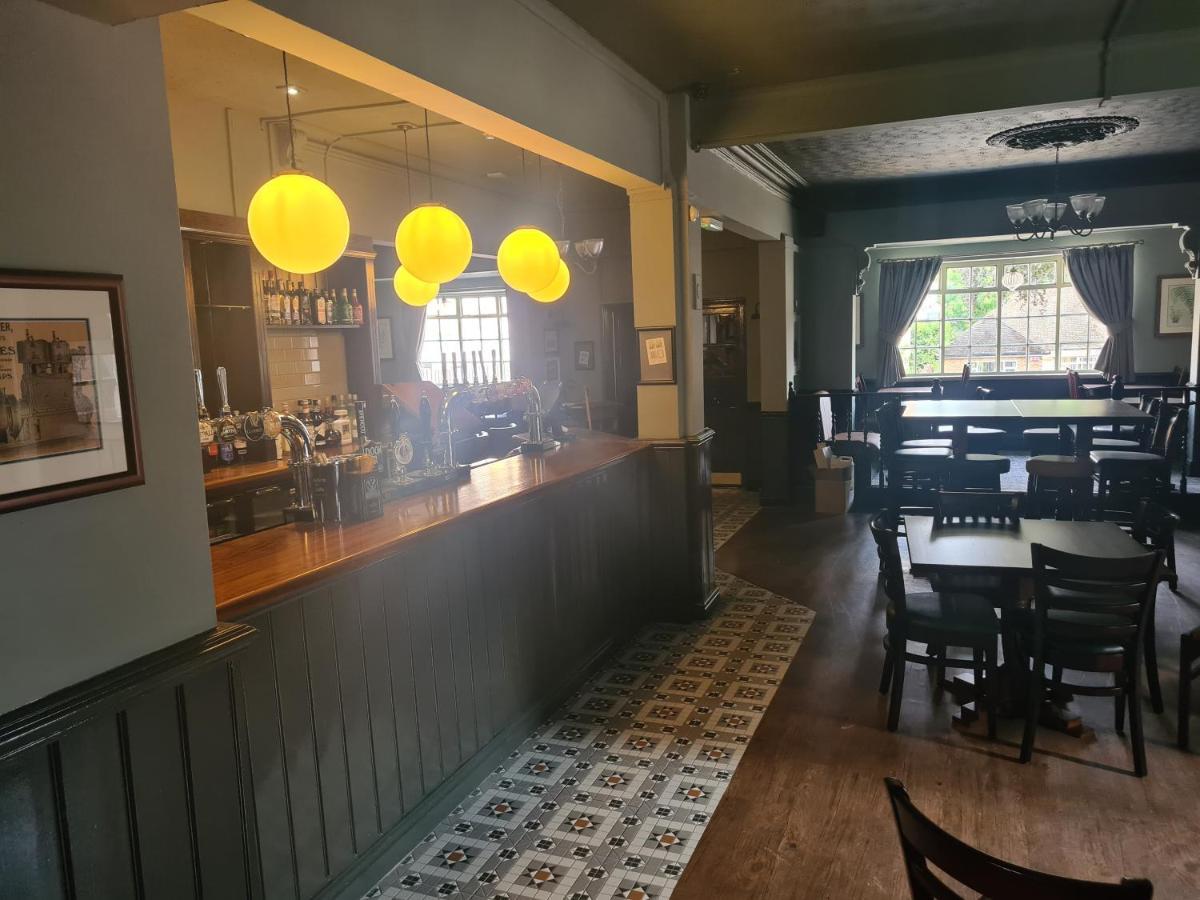 Hen House Hotel Cannock Bagian luar foto
