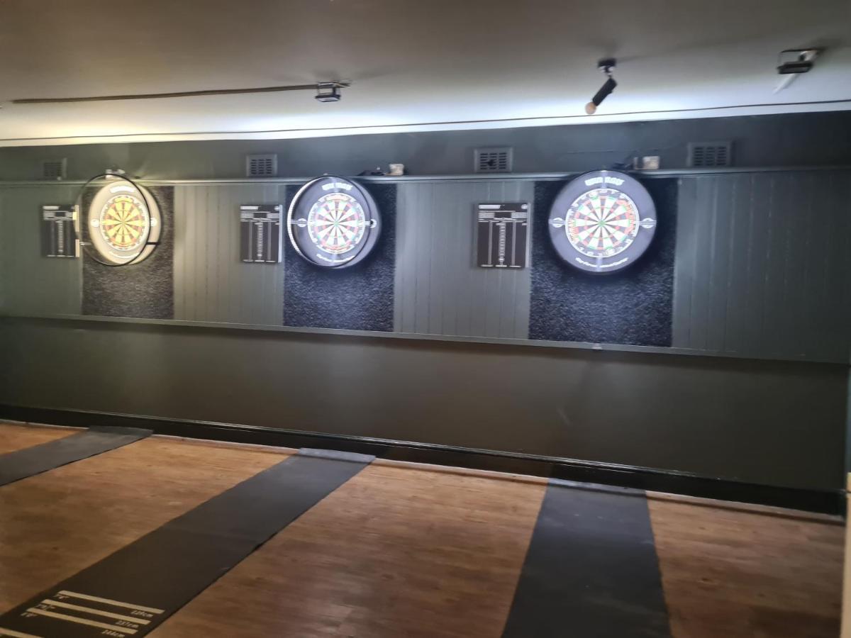 Hen House Hotel Cannock Bagian luar foto